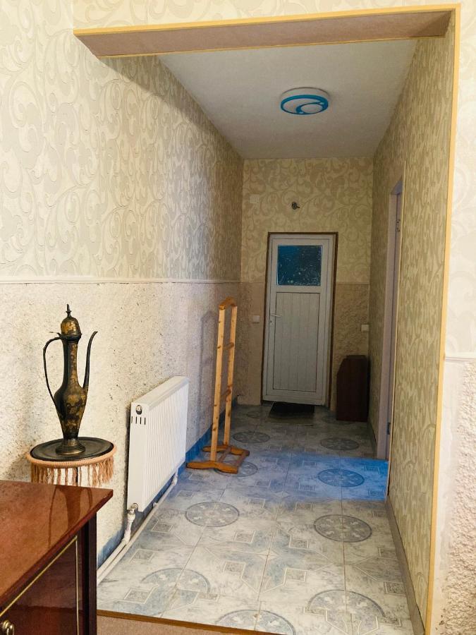 Guest House Barbi Batumi Bagian luar foto