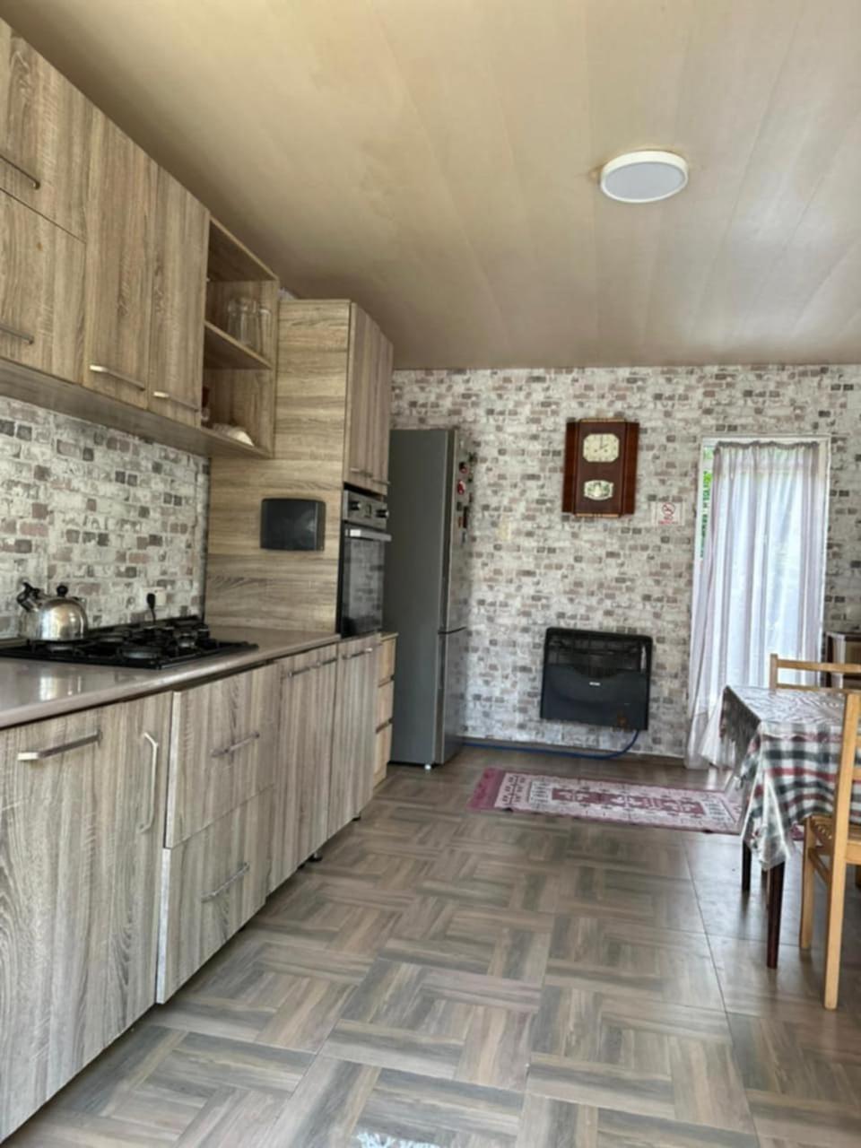 Guest House Barbi Batumi Bagian luar foto