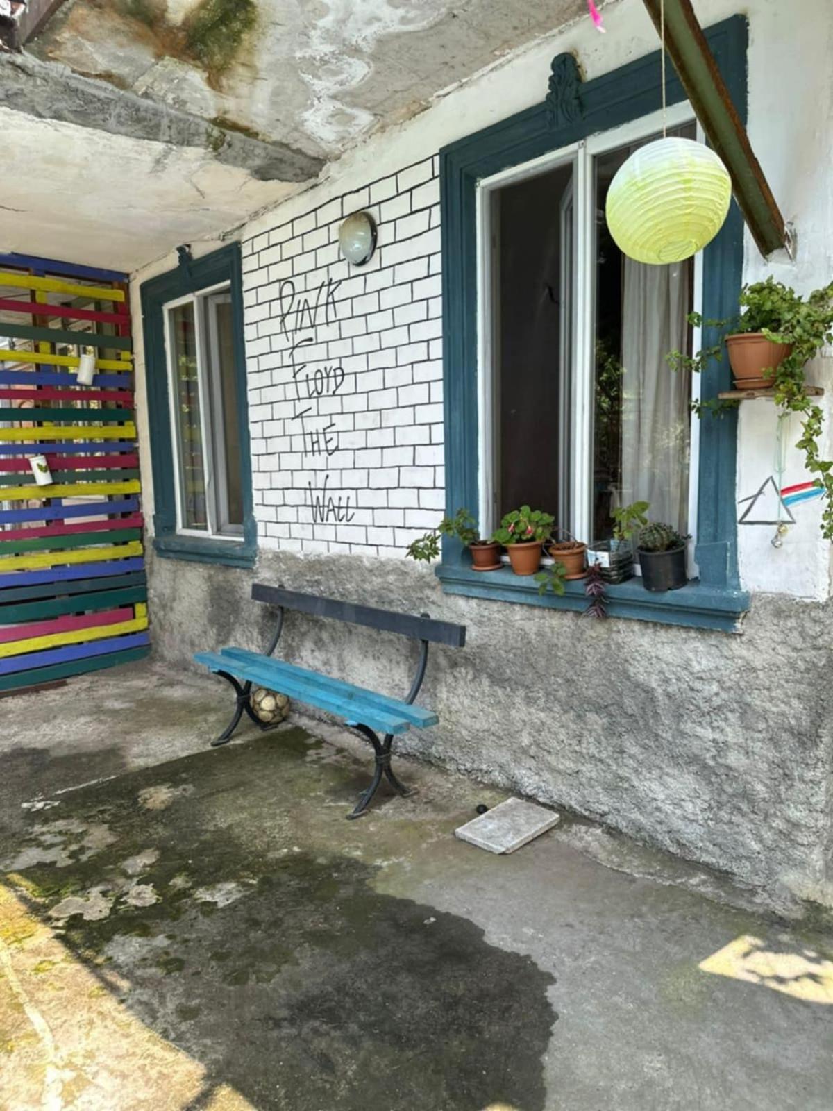 Guest House Barbi Batumi Bagian luar foto