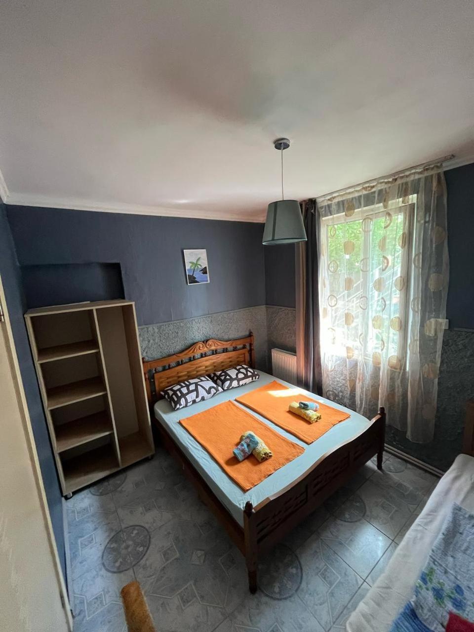 Guest House Barbi Batumi Bagian luar foto